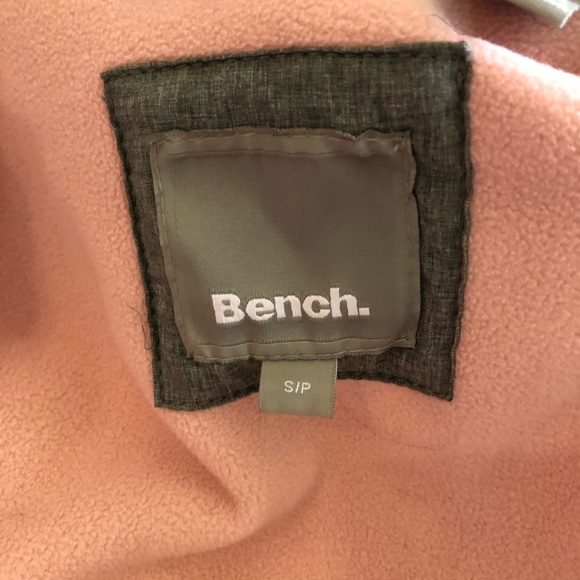 Bench light jacket with hood - Picture 6 of 7